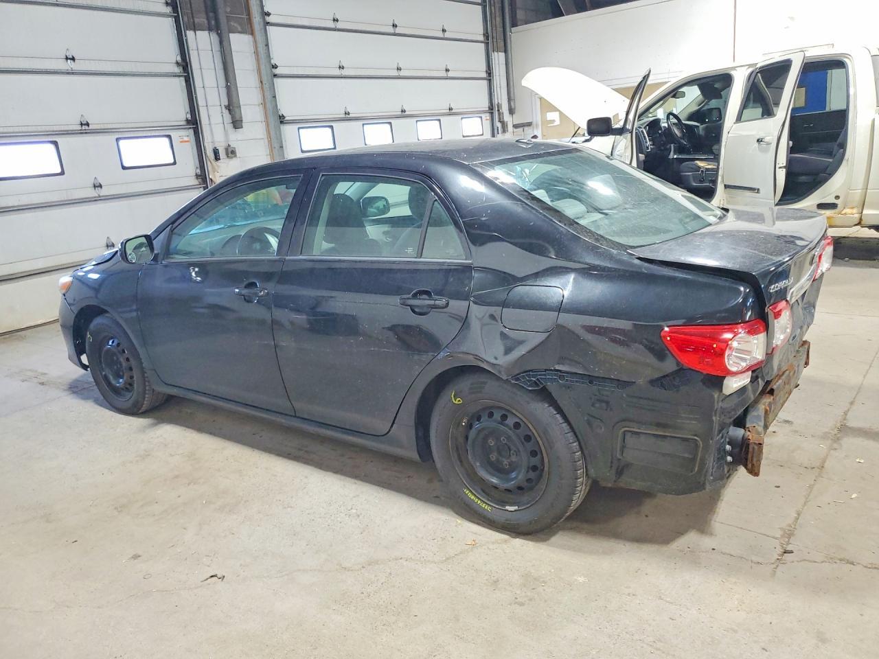 2011 Toyota Corolla Le - Image 2