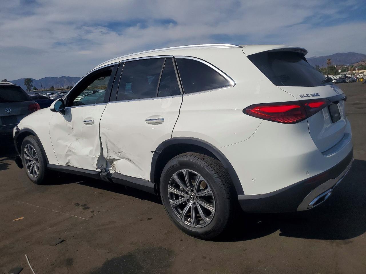 2026 Mercedes-Benz Glc 300 - Фото 2