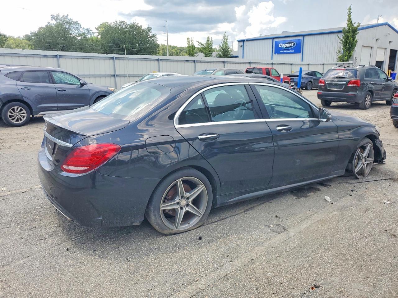 2016 Mercedes-Benz C 300 4Matic - Image 3