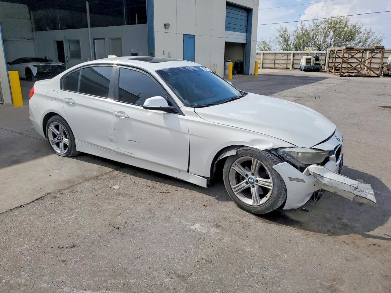 2013 BMW 328 I Sulev - Image 4
