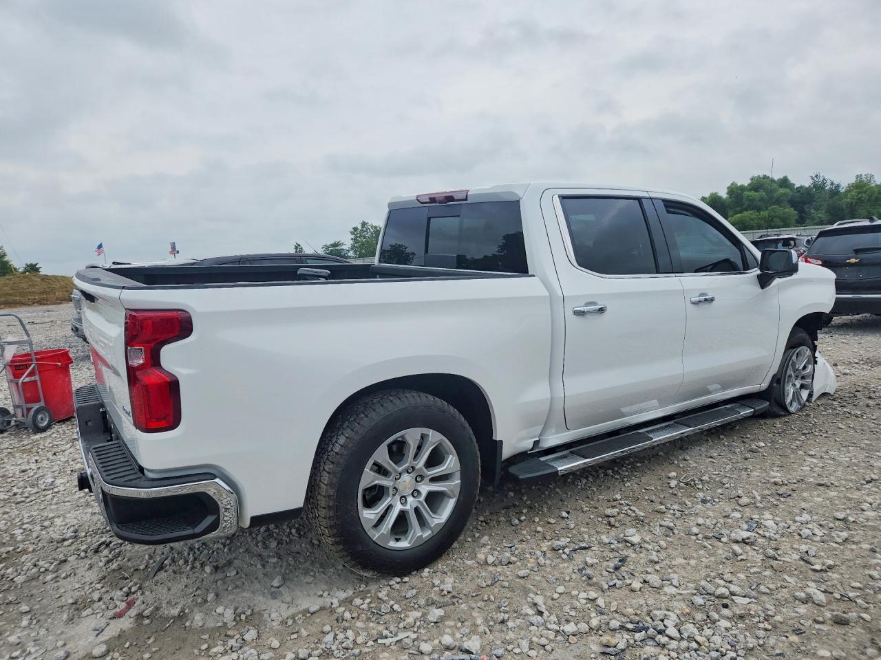 2024 Chevrolet Silverado K1500 Ltz - Image 3