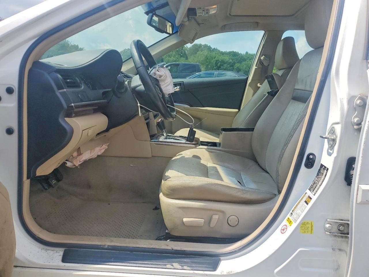 2014 Toyota Camry Xle - Image 7