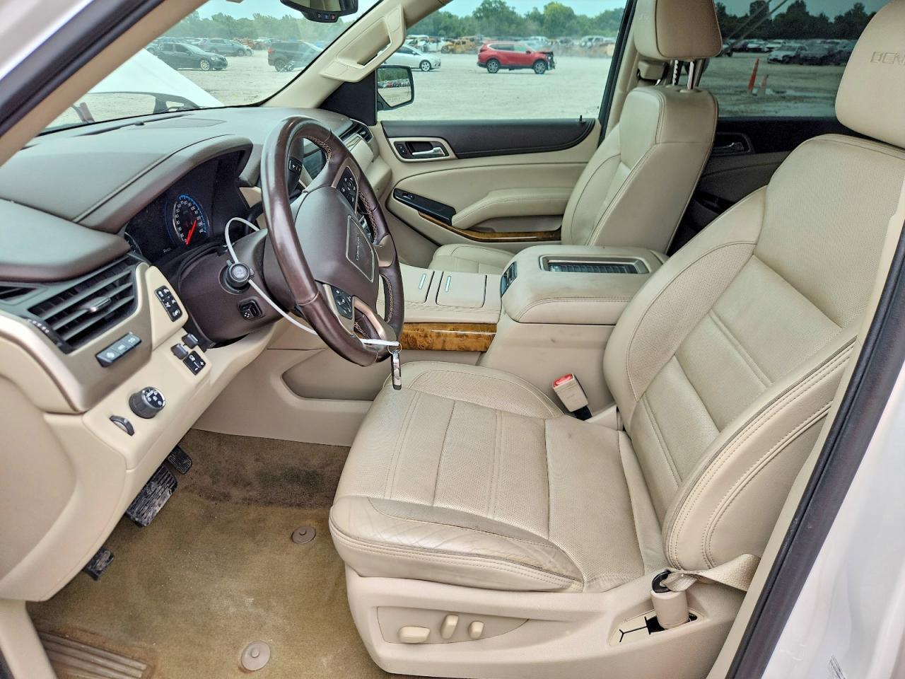 2017 GMC Yukon Denali - Фото 7