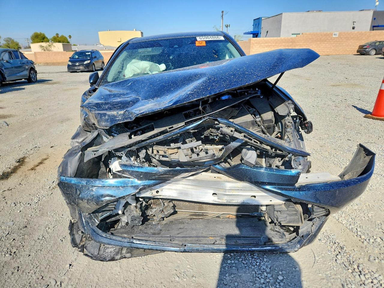 2020 Toyota Camry Le - Фото 5