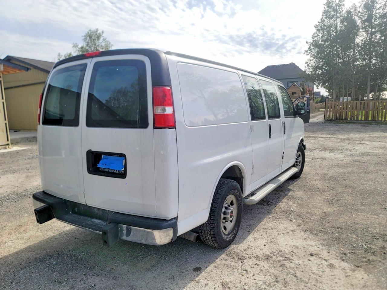 2017 GMC Savana G2500 - Image 4