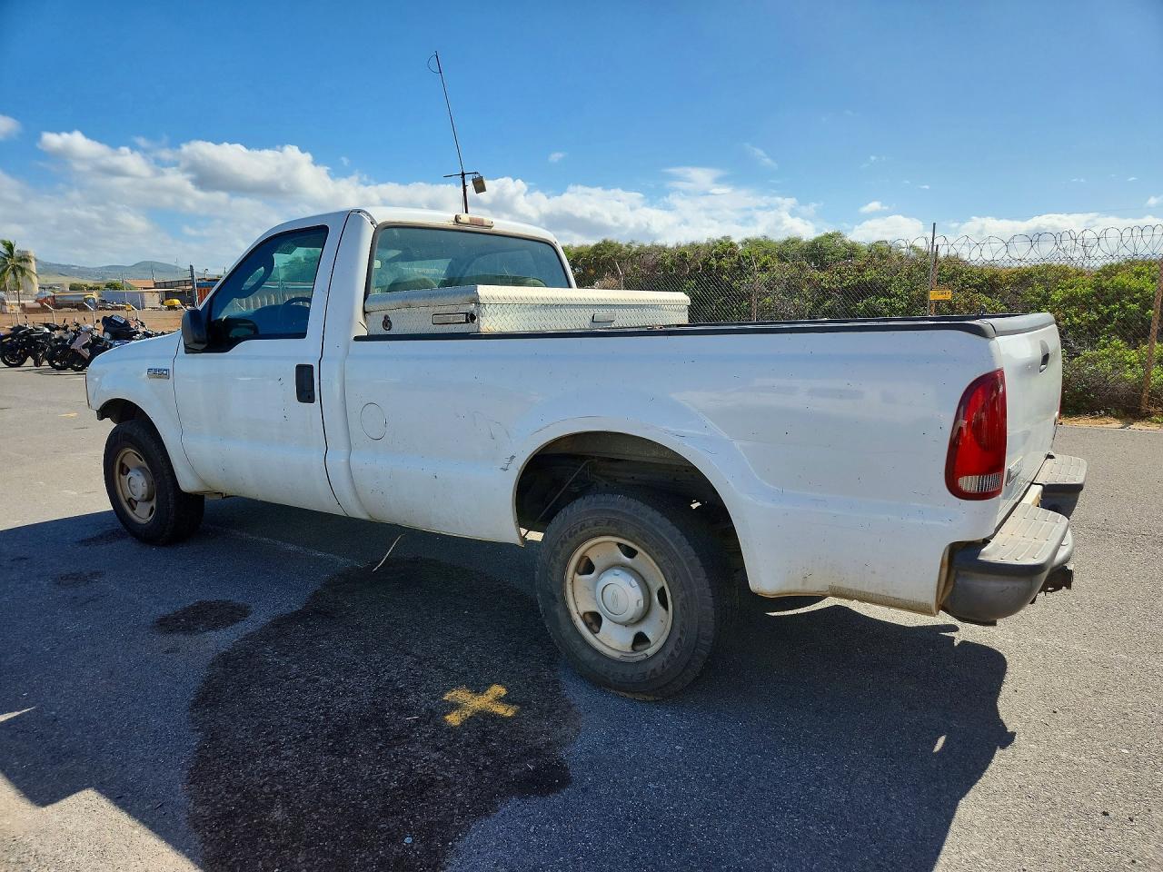 2006 Ford F250 Super Duty - Image 2