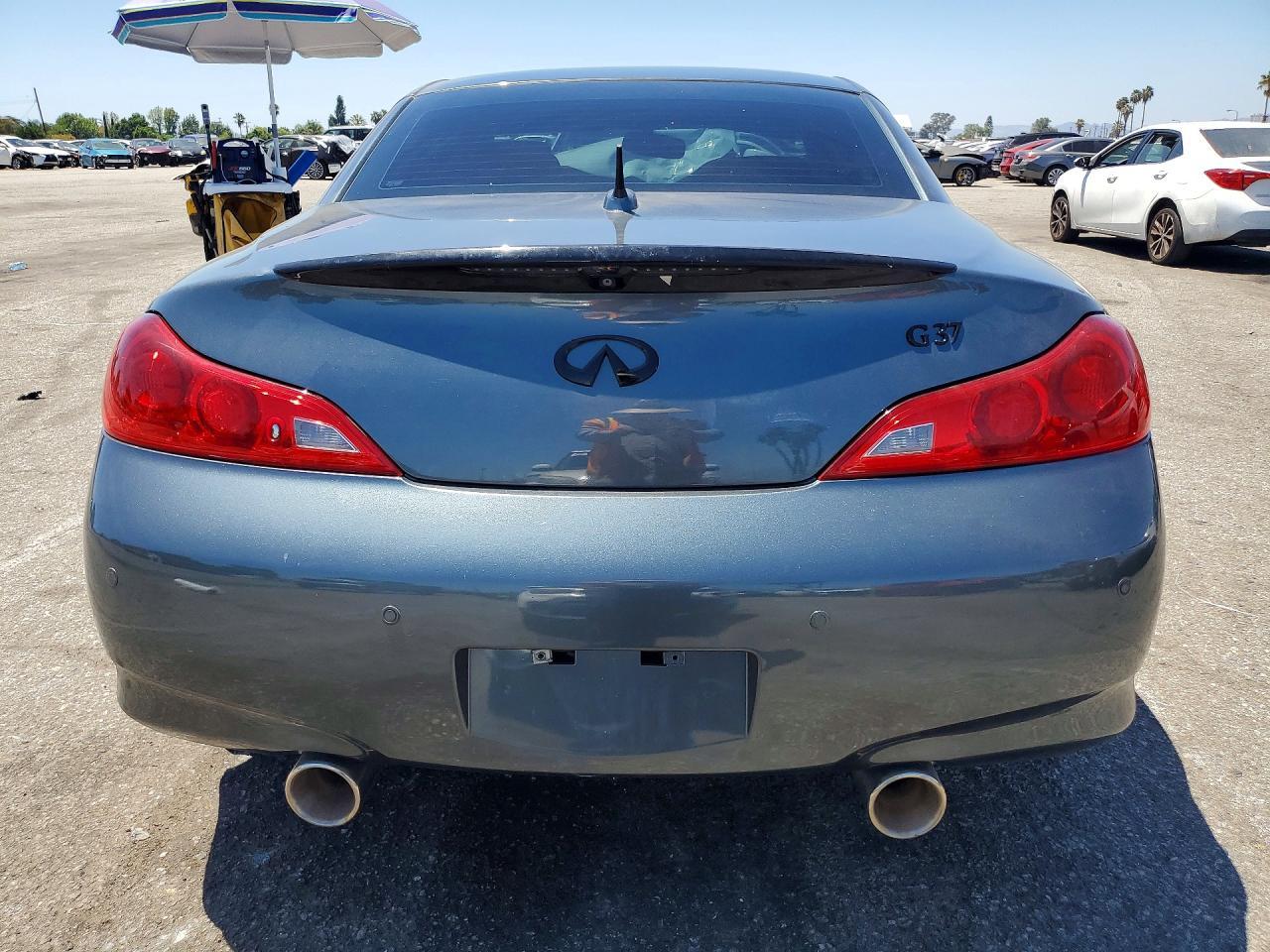 2010 Infiniti G37 Convertible Base - Фото 6