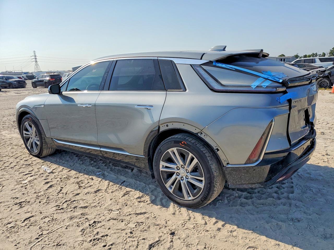 2024 Cadillac Lyriq Tech - Image 2