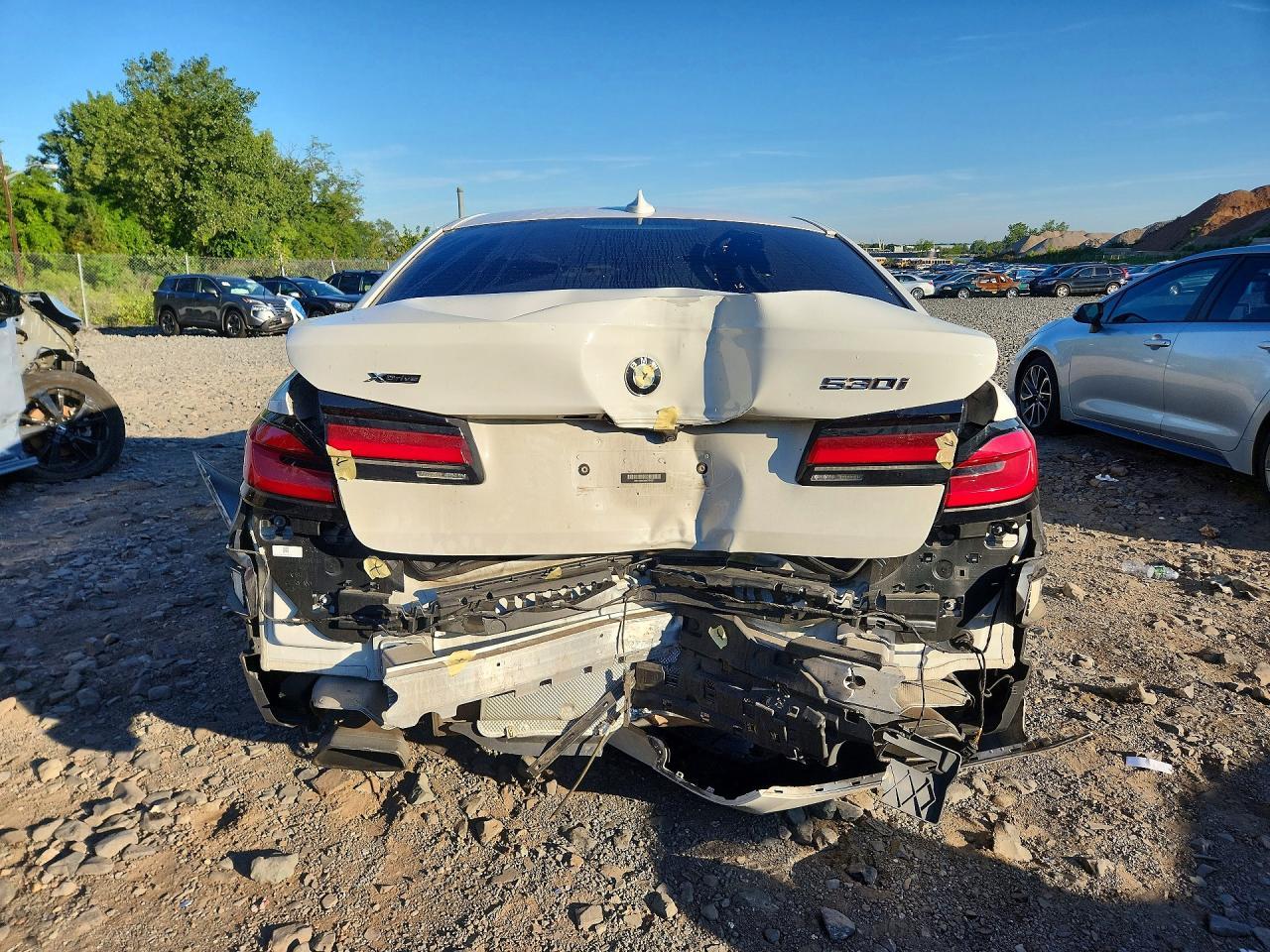 2021 BMW 530 Xi - Фото 6