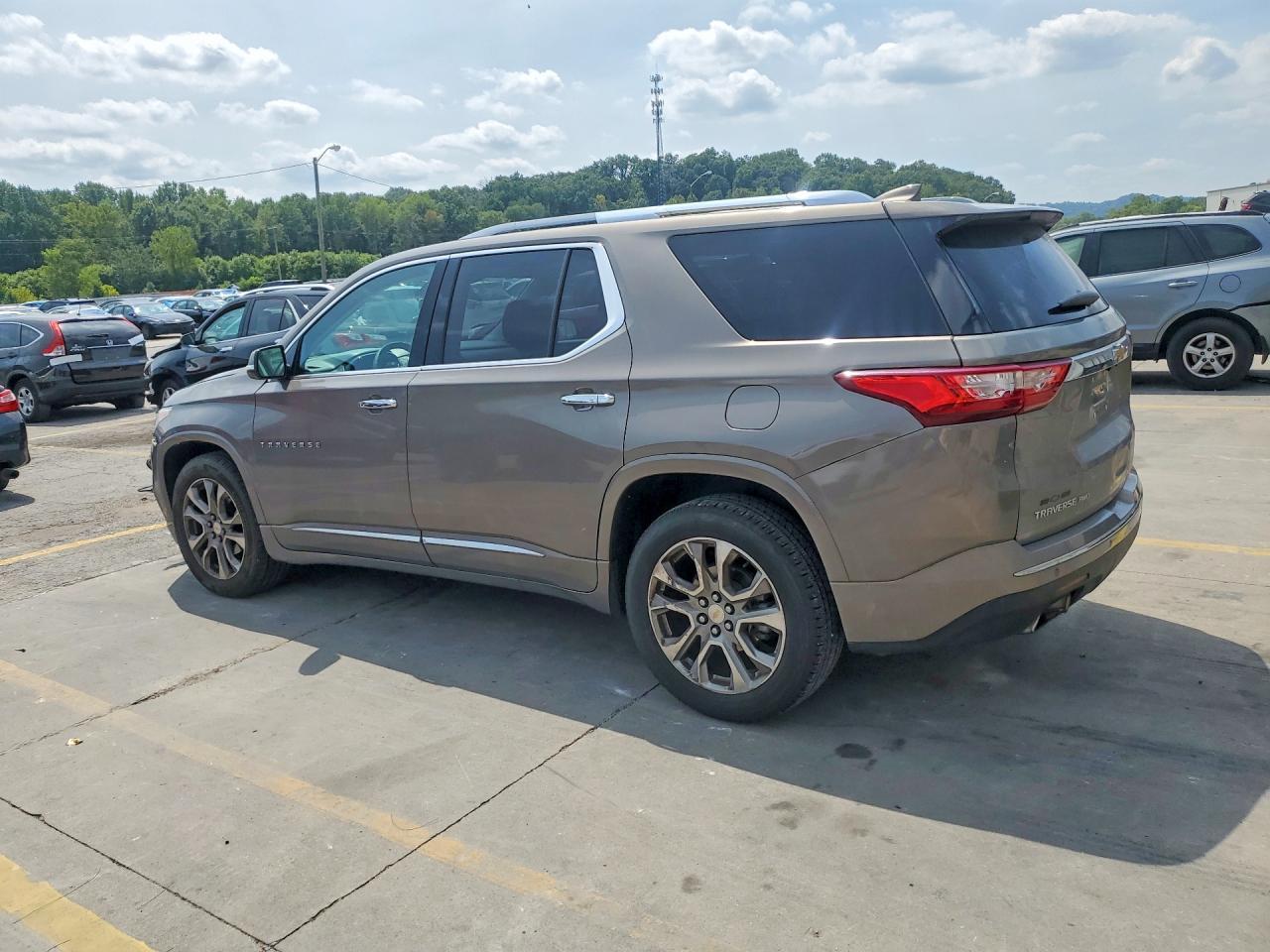 2018 Chevrolet Traverse Premier - Image 2