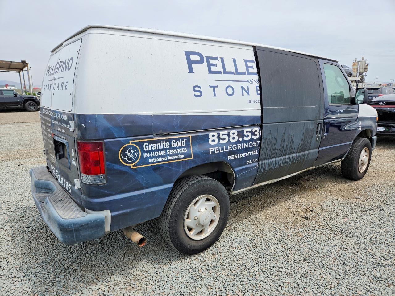 2009 Ford Econoline E250 Van - Фото 3