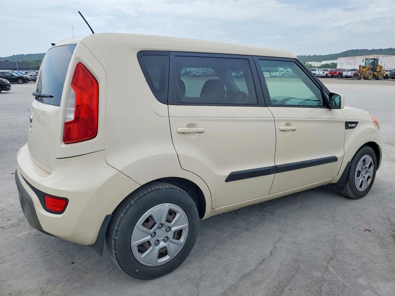 2013 Kia Soul Base - Image 3