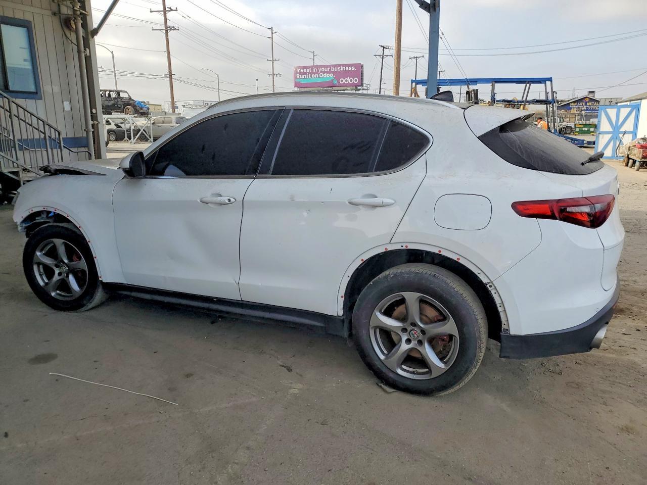 2019 Alfa Romeo Stelvio - Image 2