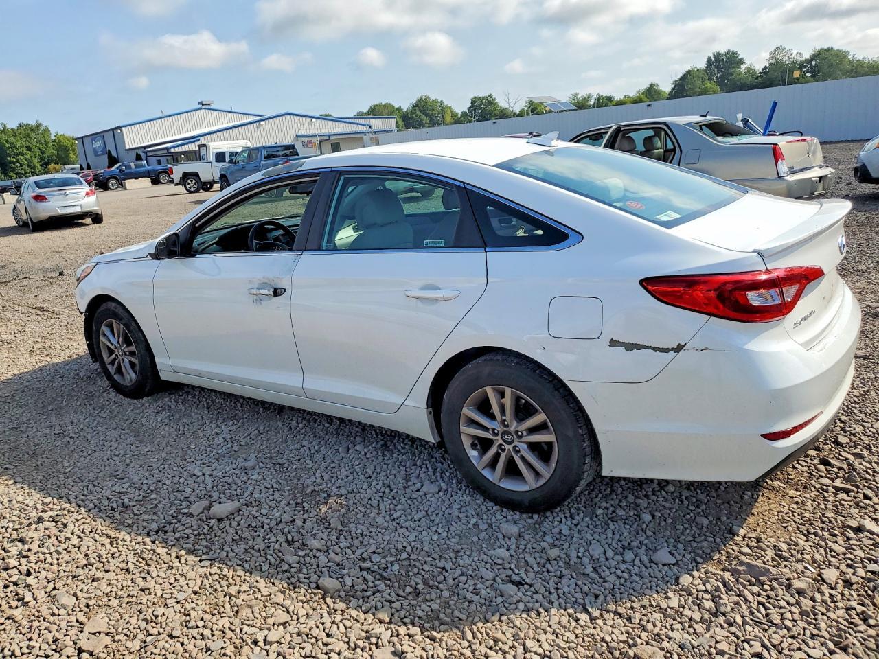 2016 Hyundai Sonata Se - Фото 2