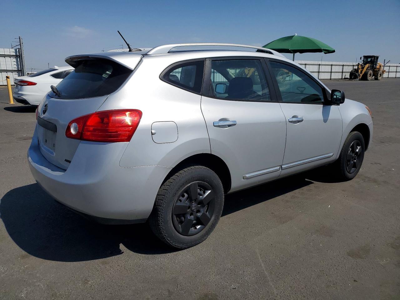 2015 Nissan Rogue Select S - Фото 3