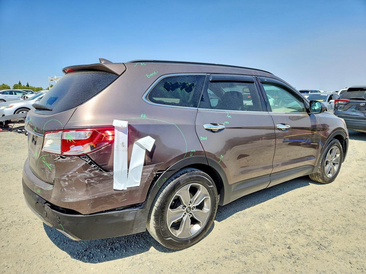 2015 Hyundai Santa Fe Gls - Image 3