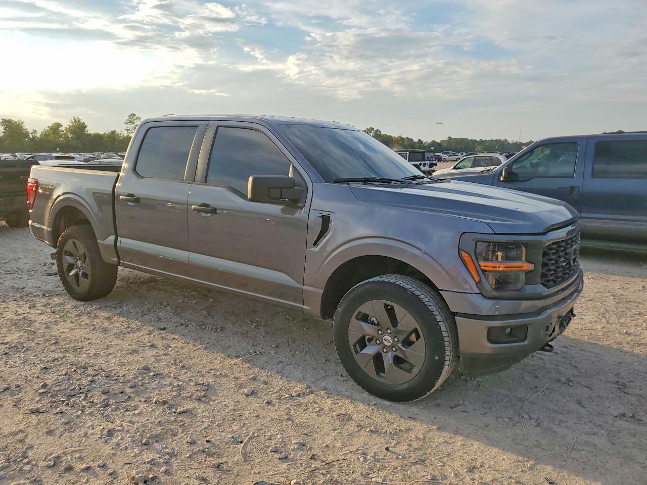 2025 Ford F150 Stx - Фото 4