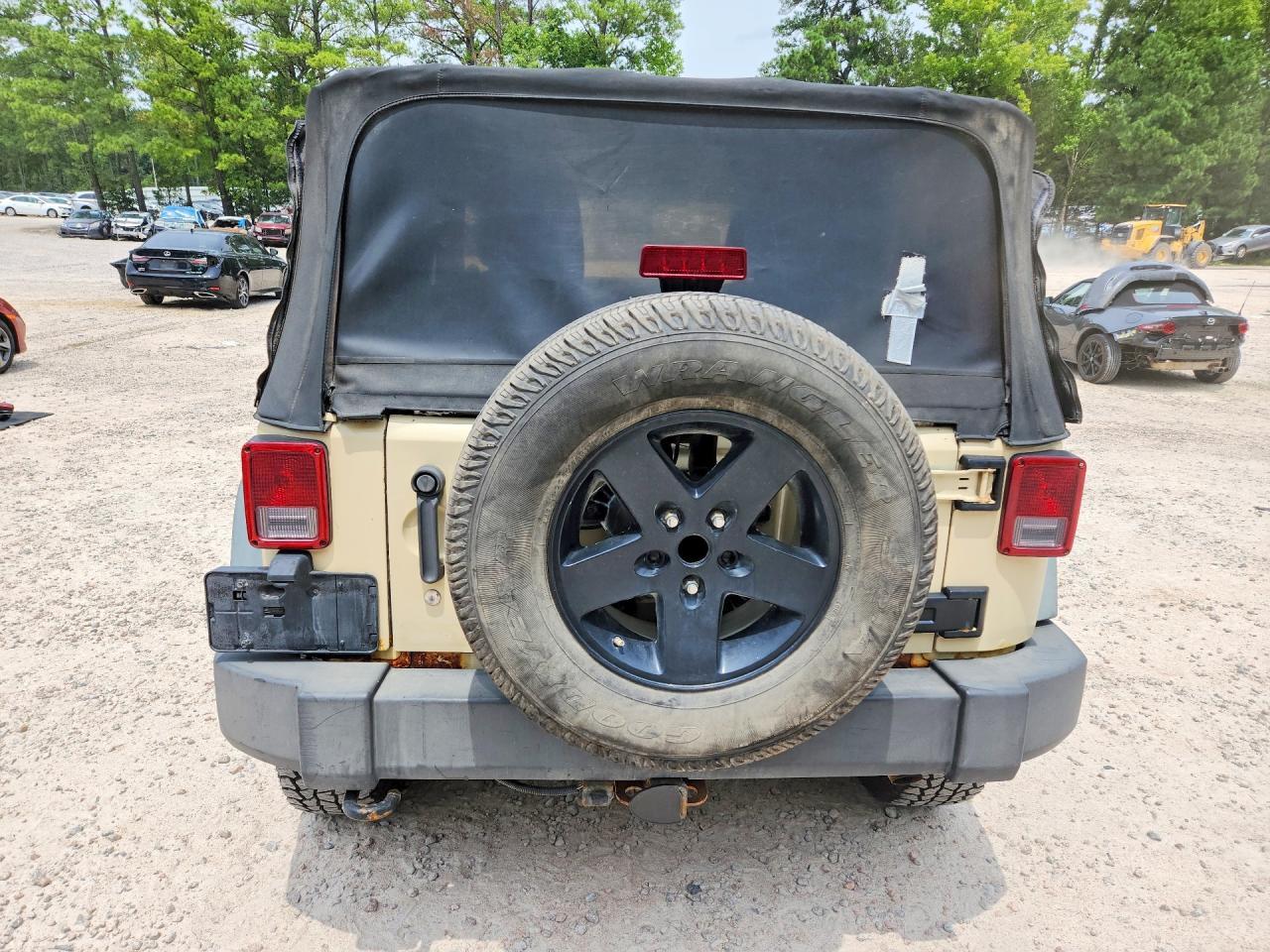 2011 Jeep Wrangler Sport - Фото 6