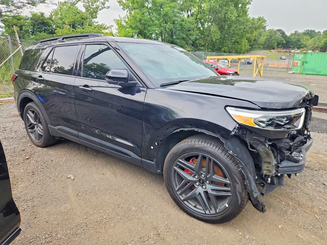 2025 Ford Explorer S - Фото 4