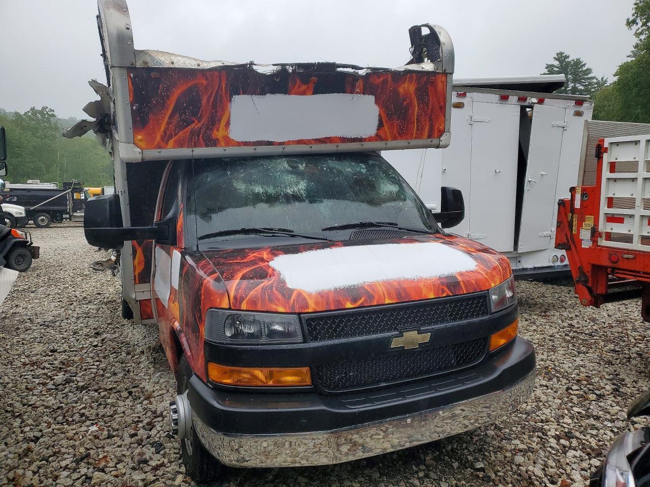2021 Chevrolet Express G3500 - Image 4