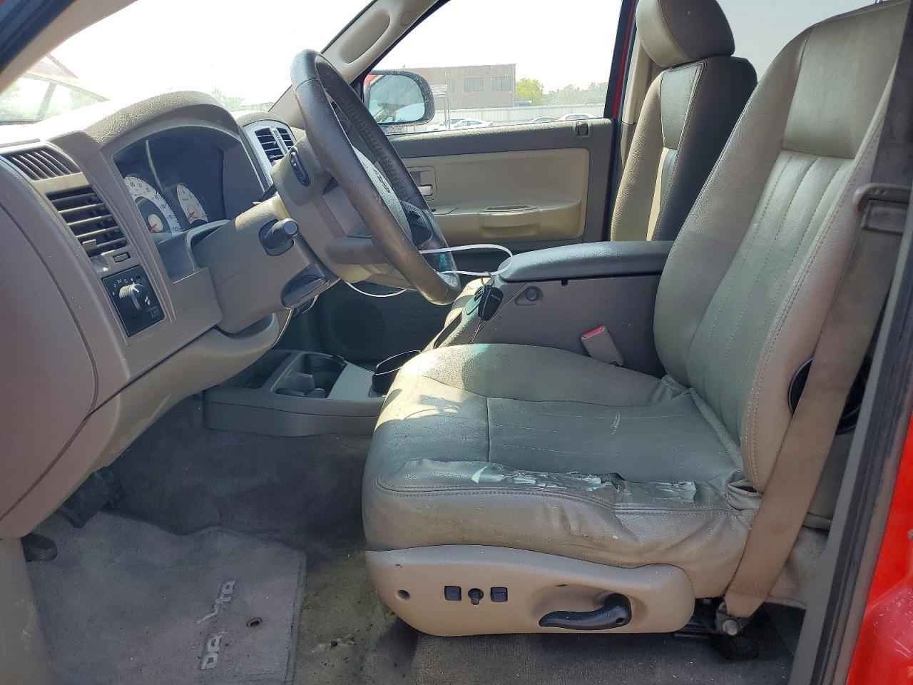 2005 Dodge Dakota Quad Laramie - Image 7