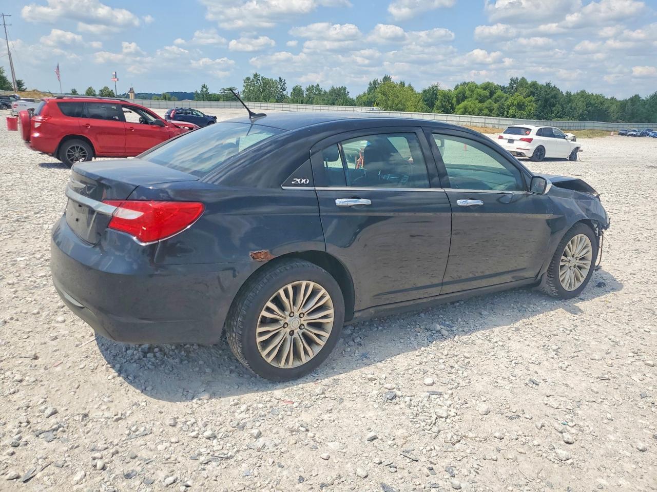 2012 Chrysler 200 Limited - Фото 3