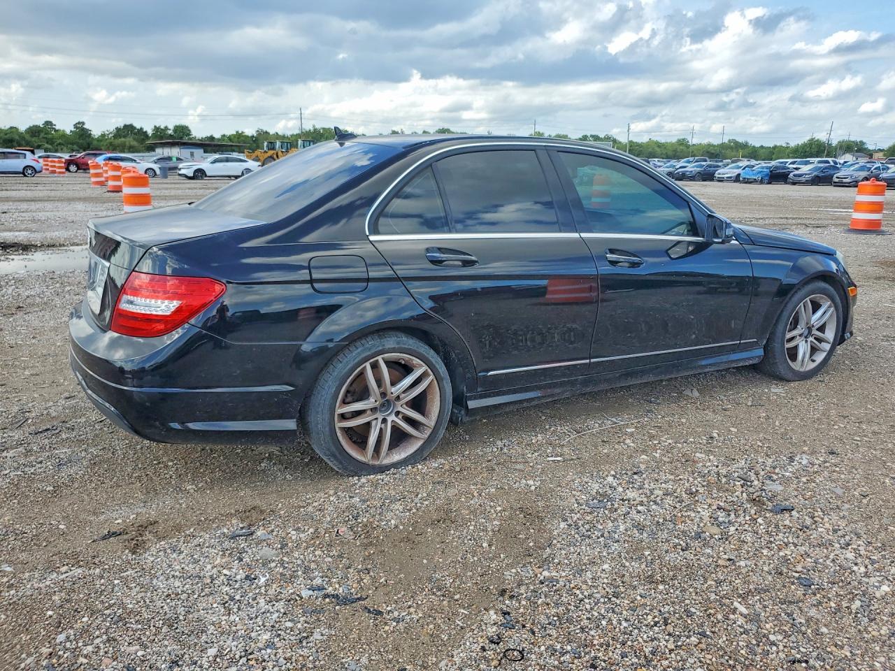 2014 Mercedes-Benz C 250 - Фото 3