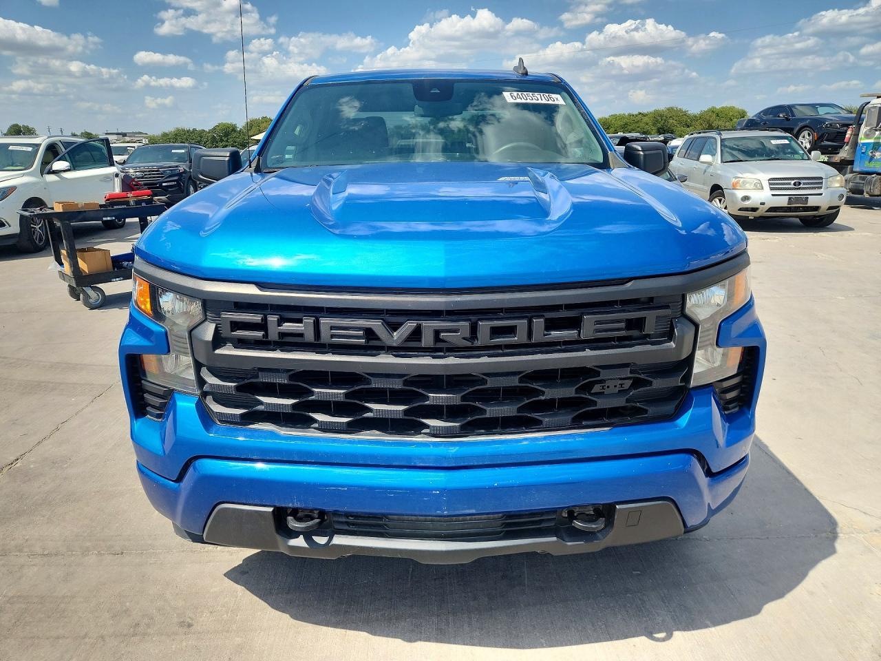 2022 Chevrolet Silverado K1500 Custom - Image 5