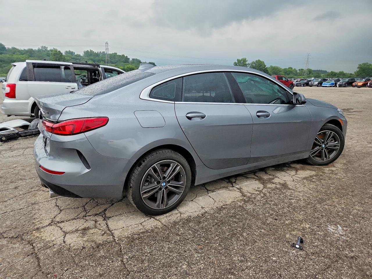 2024 BMW 228Xi - Фото 3
