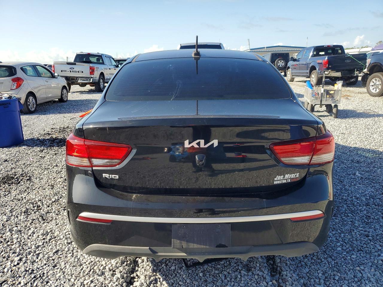 2023 Kia Rio Lx - Image 6