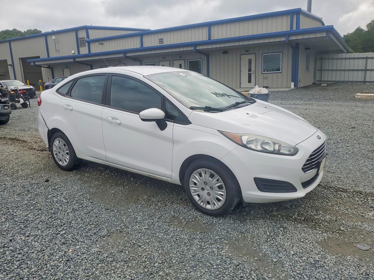2019 Ford Fiesta S - Фото 4
