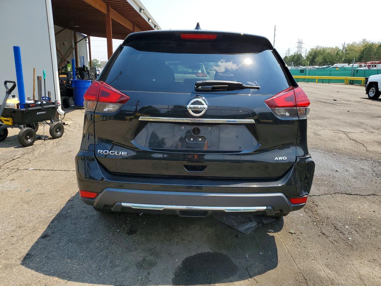 2017 Nissan Rogue S - Фото 6