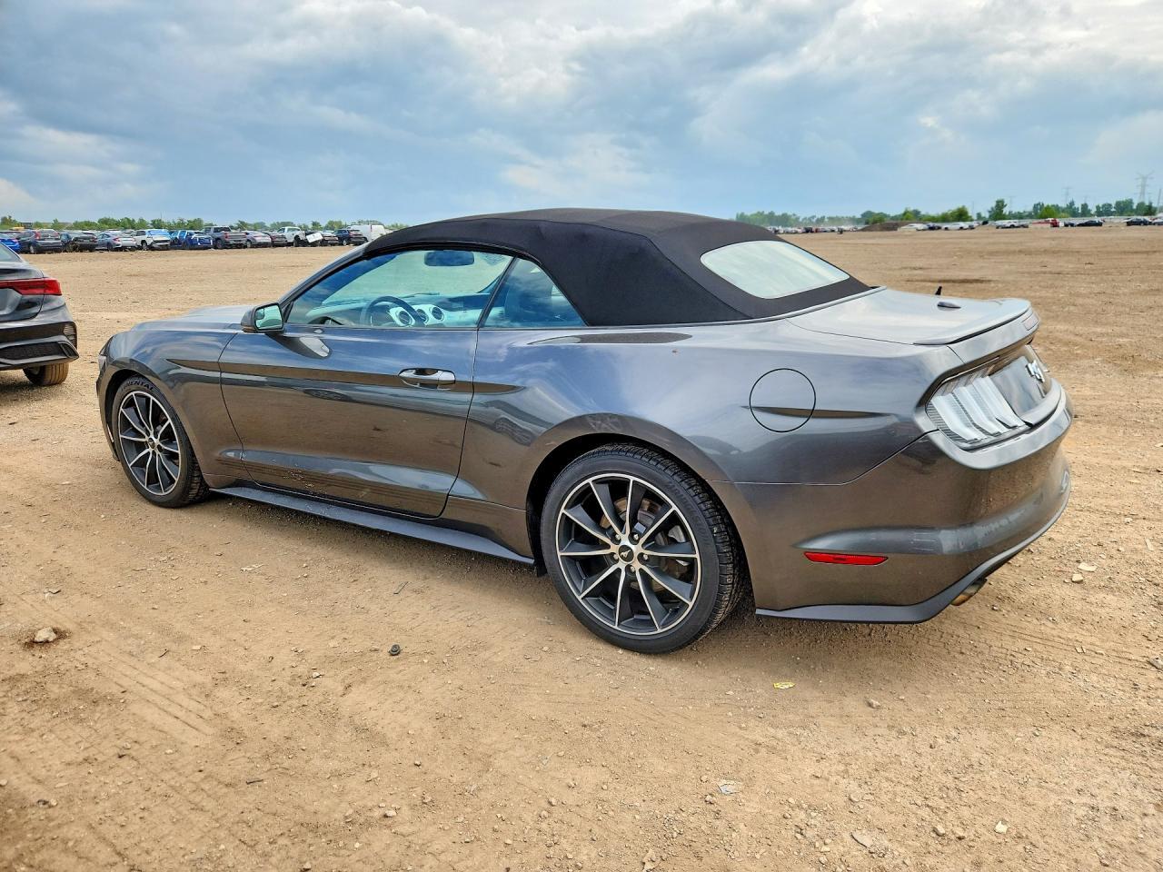 2016 Ford Mustang - Фото 2