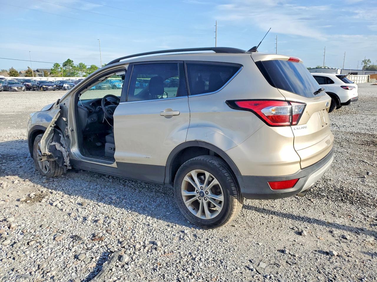 2018 Ford Escape Se - Фото 2
