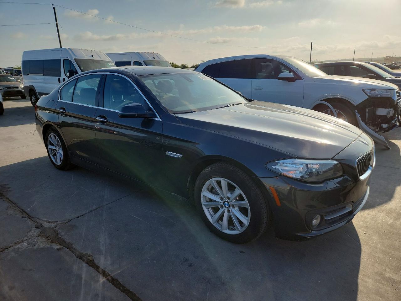2016 BMW 528 I - Фото 4