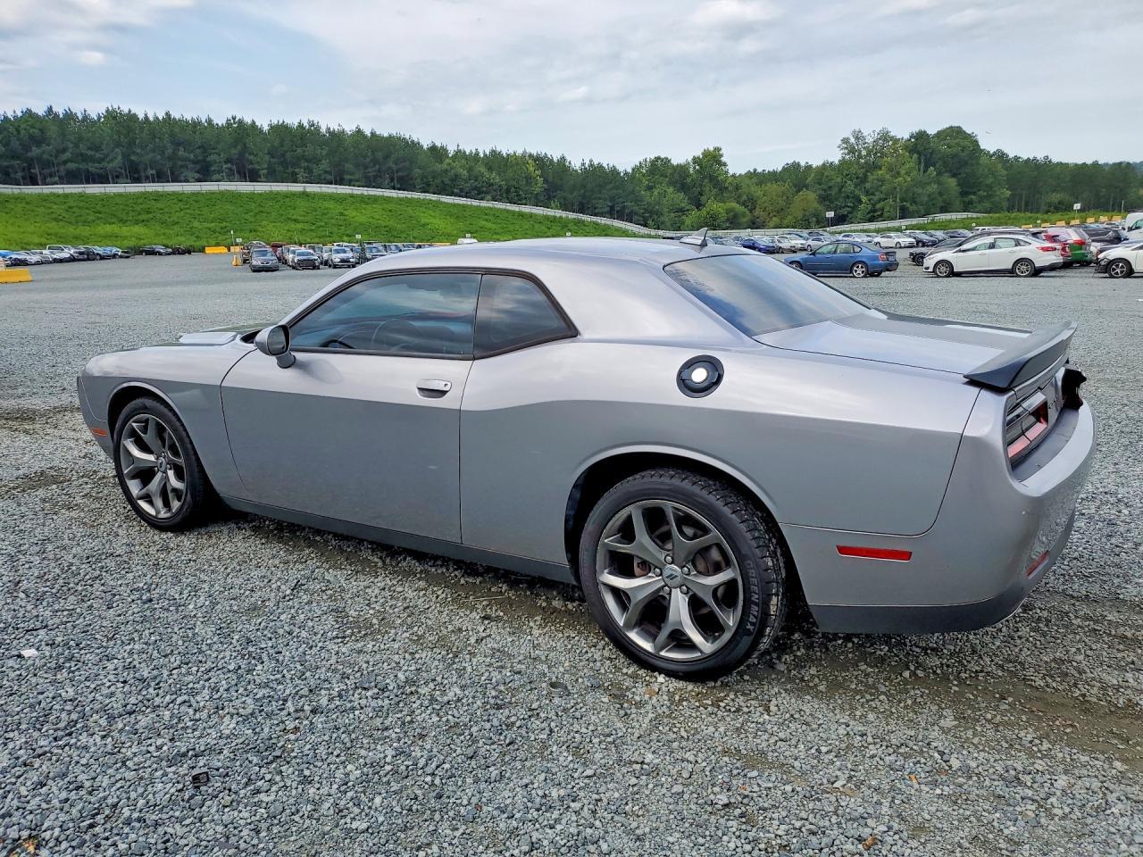 2017 Dodge Challenger Sxt - Фото 2