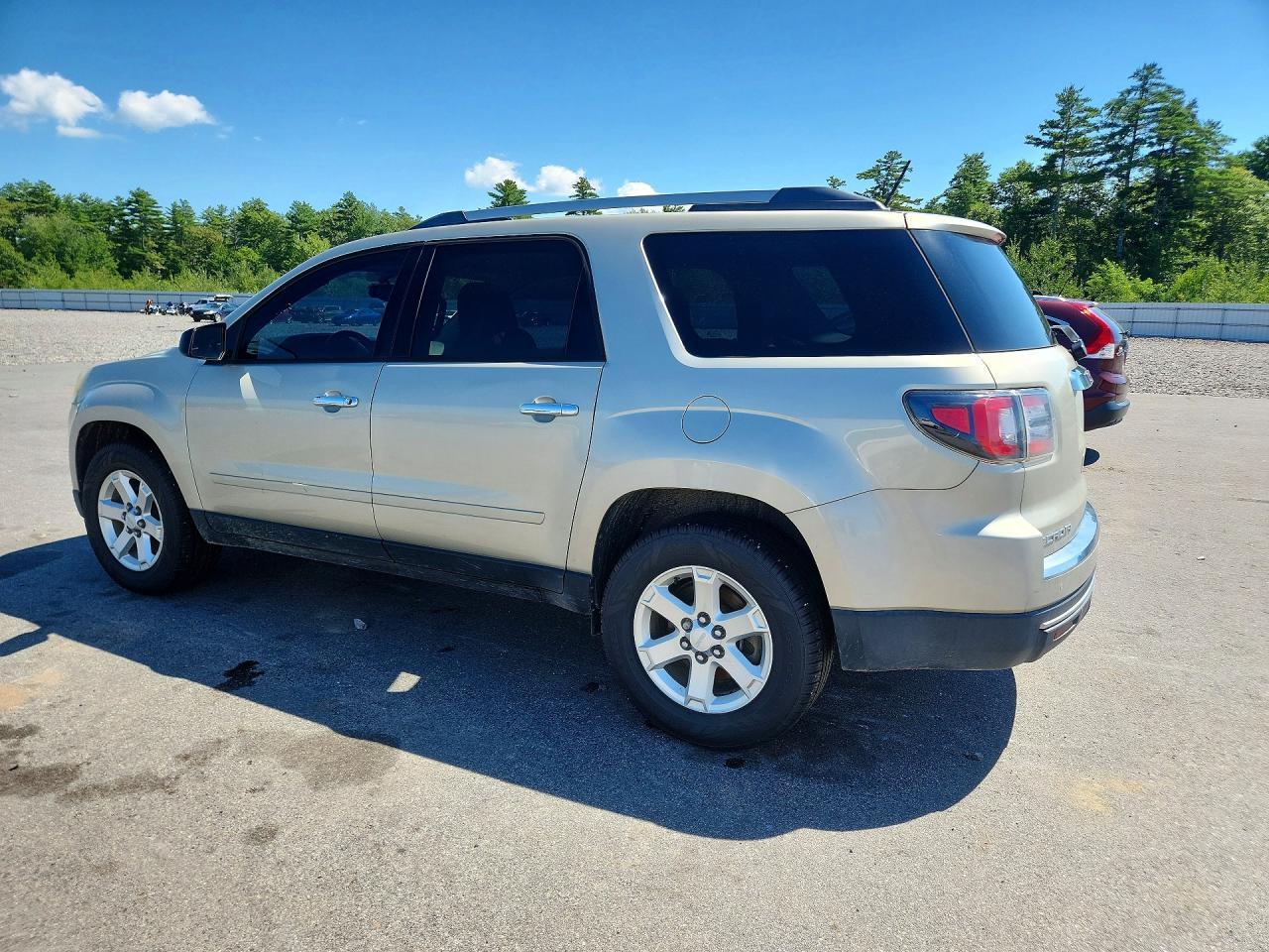 2016 GMC Acadia Sle - Image 2