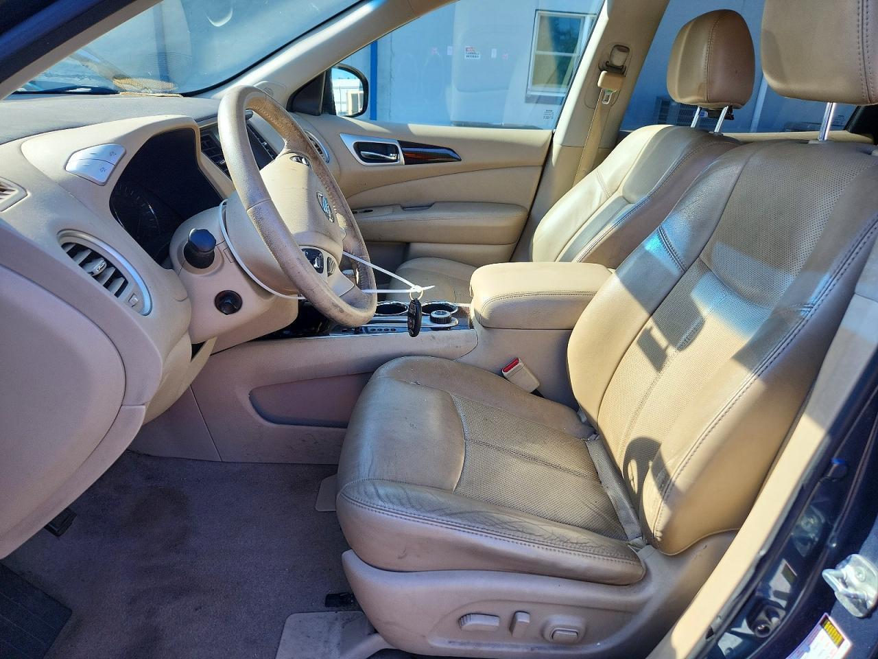 2014 Nissan Pathfinder Platinum - Image 7