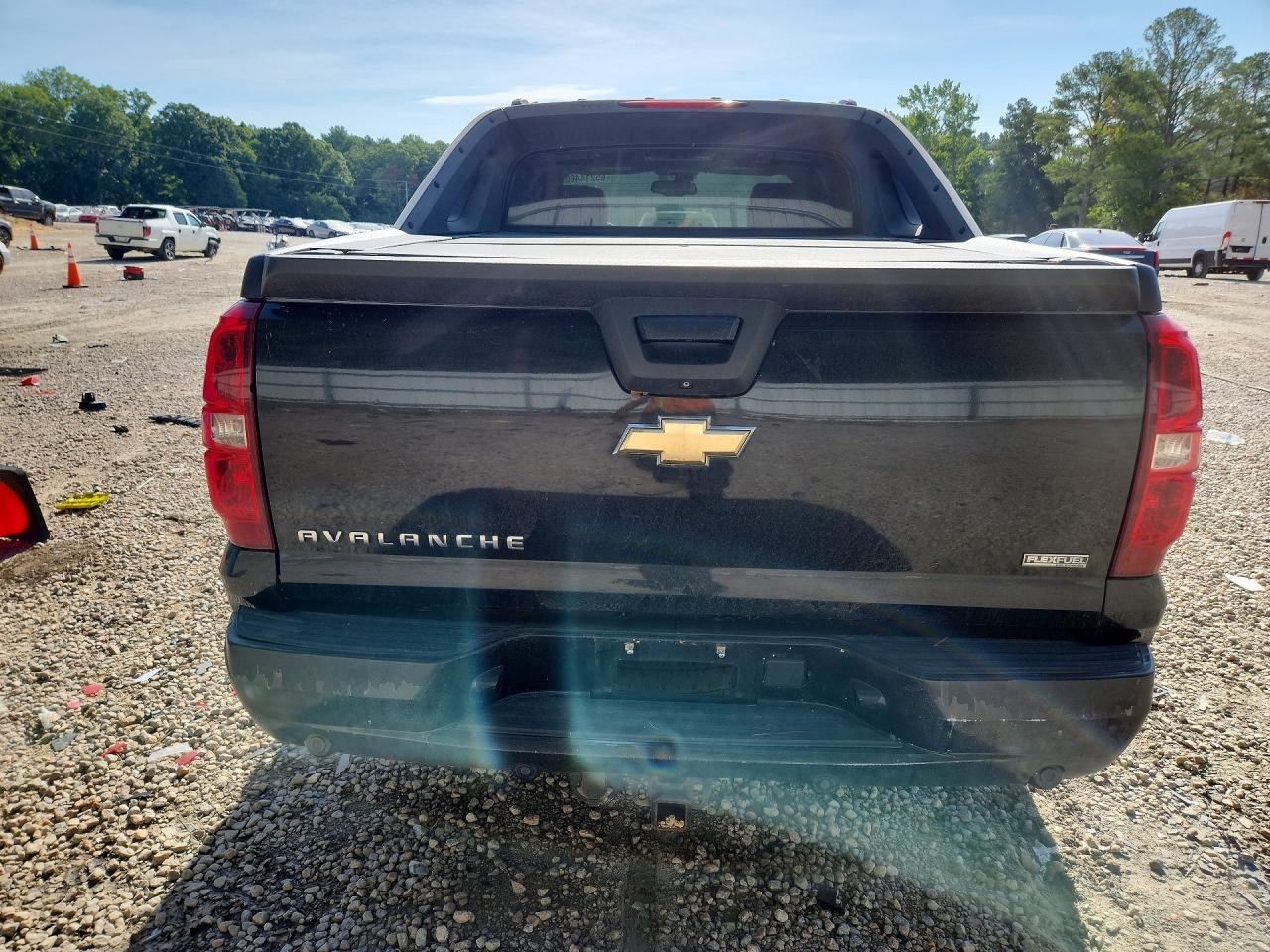 2008 Chevrolet Avalanche C1500 - Image 6