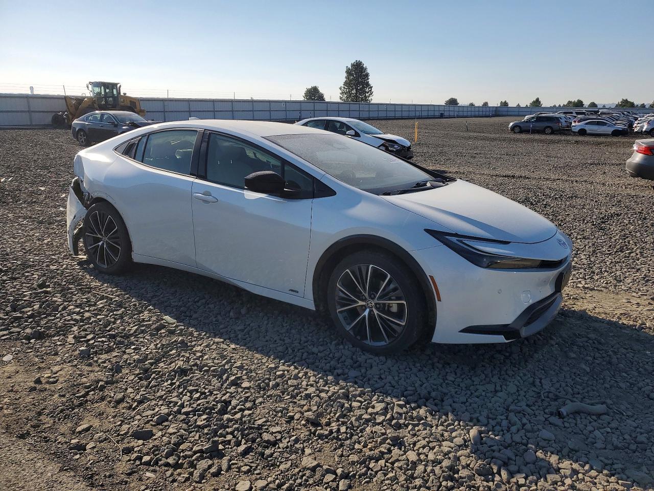 2024 Toyota Prius Xle - Image 4