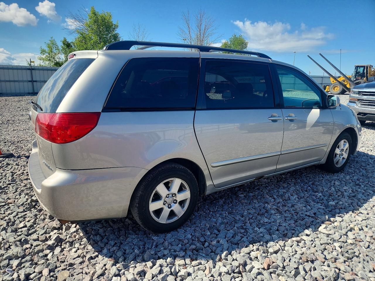 2008 Toyota Sienna Xle - Image 3