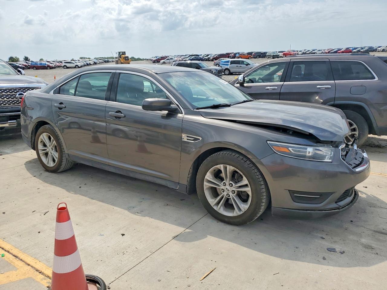 2018 Ford Taurus Sel - Фото 4