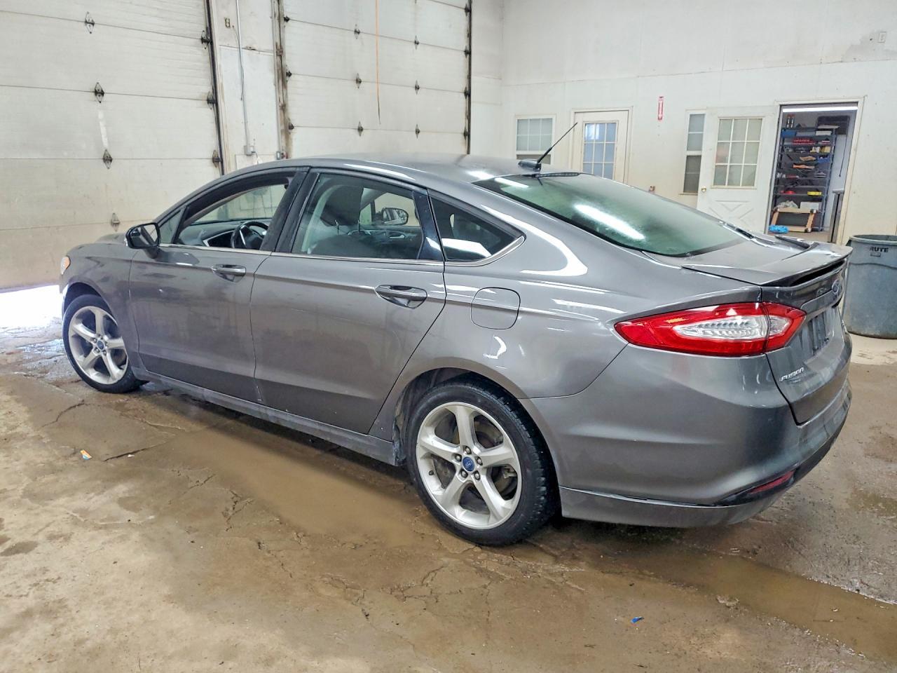 2013 Ford Fusion Se - Фото 2