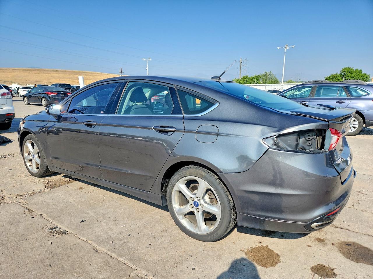 2015 Ford Fusion Se - Фото 2