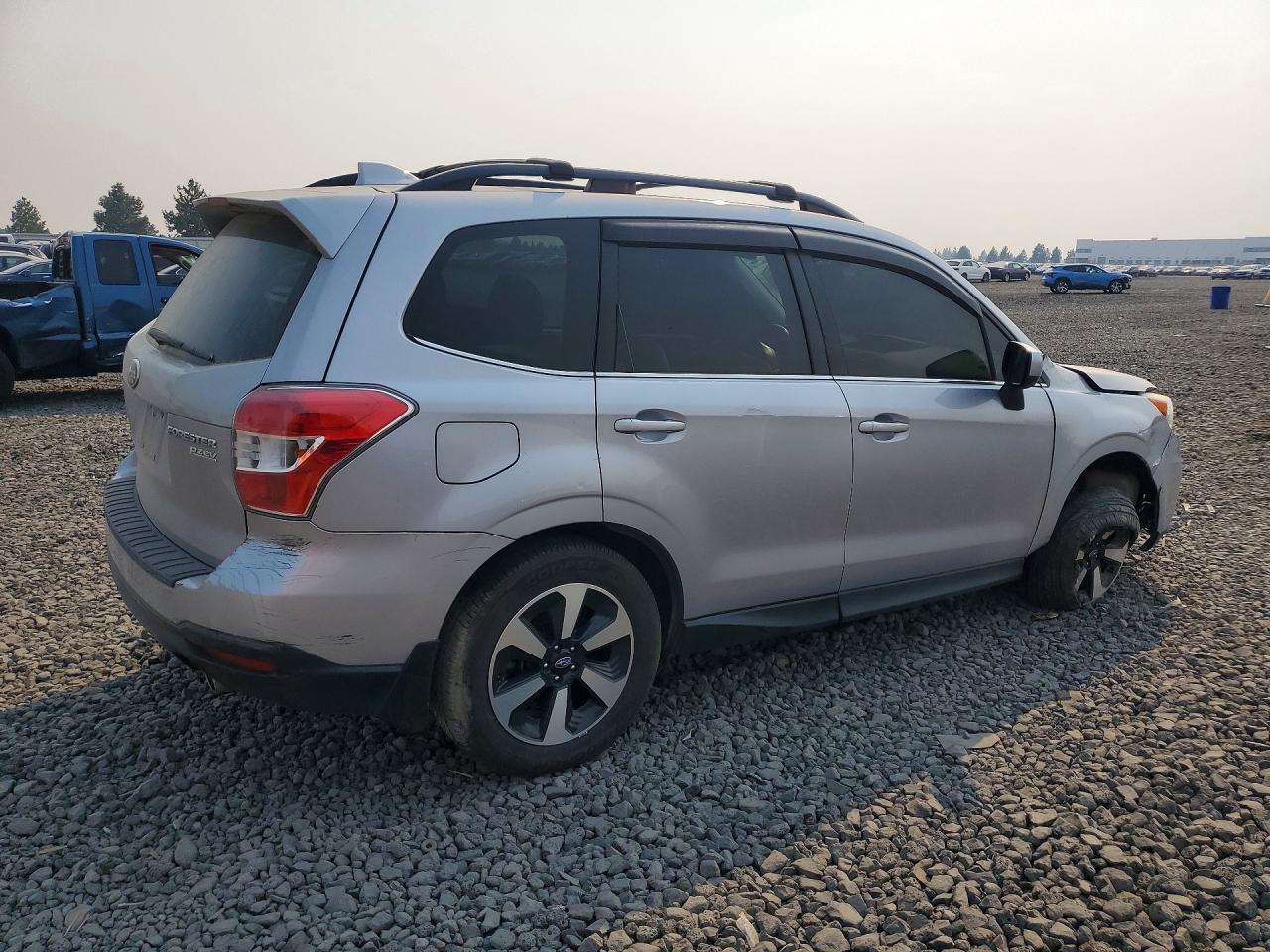 2016 Subaru Forester 2.5I Limited - Image 3