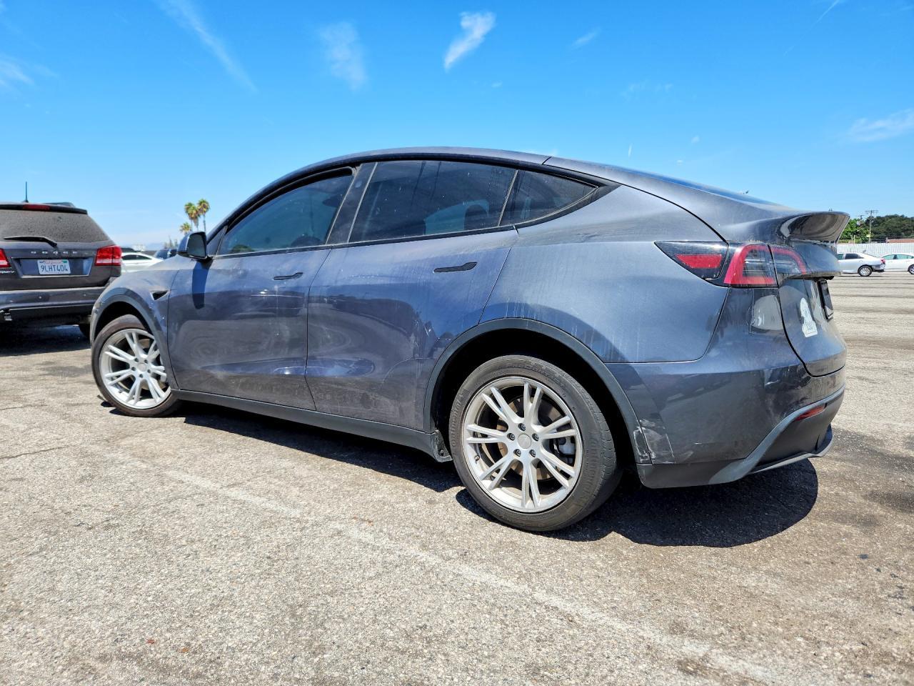 2023 Tesla Model Y - Image 2