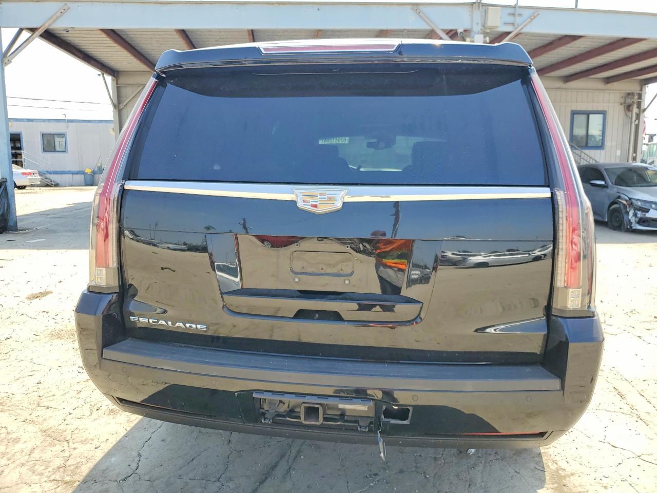 2016 Cadillac Escalade Esv Platinum - Image 6