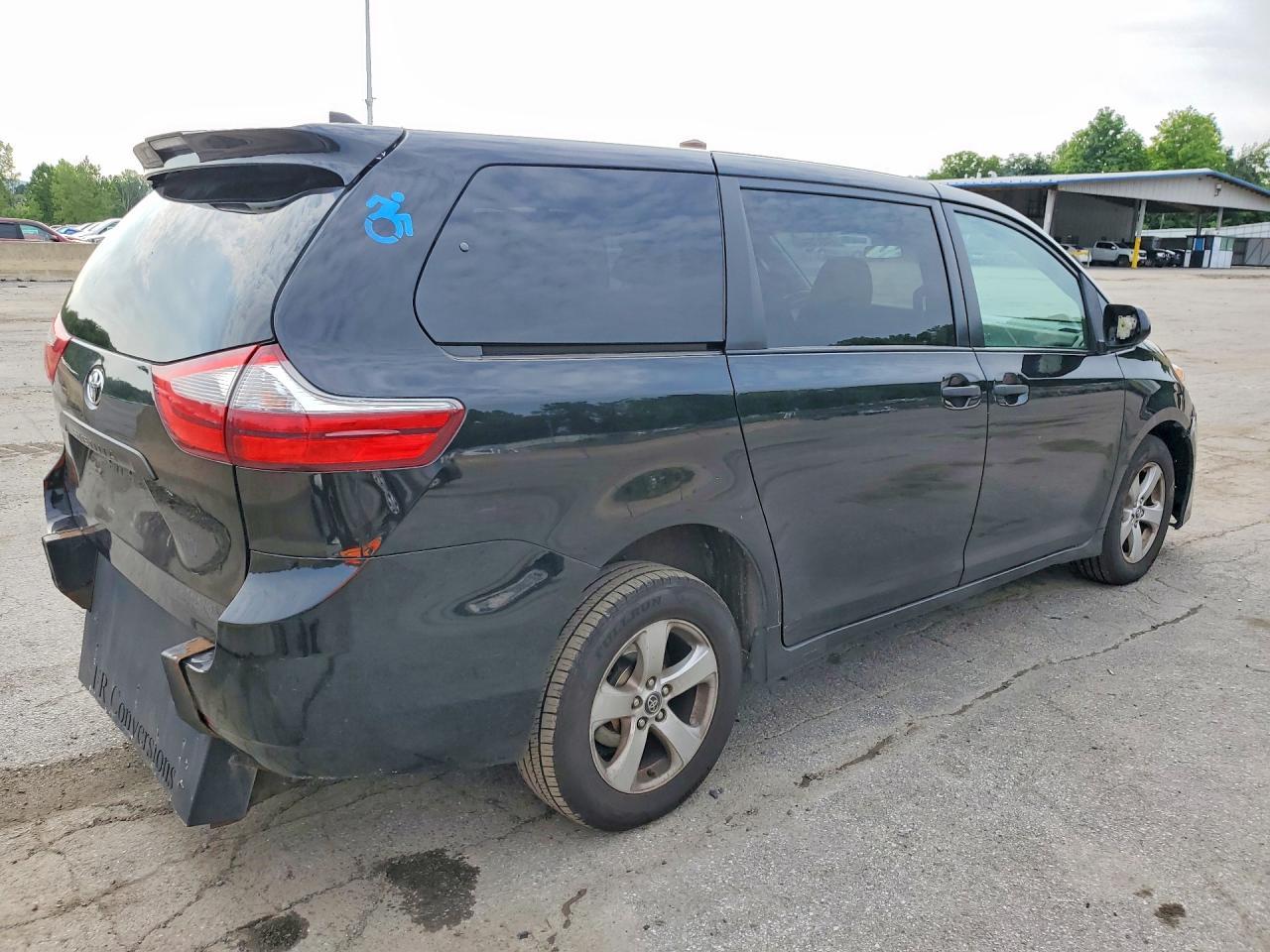 2020 Toyota Sienna L - Image 3