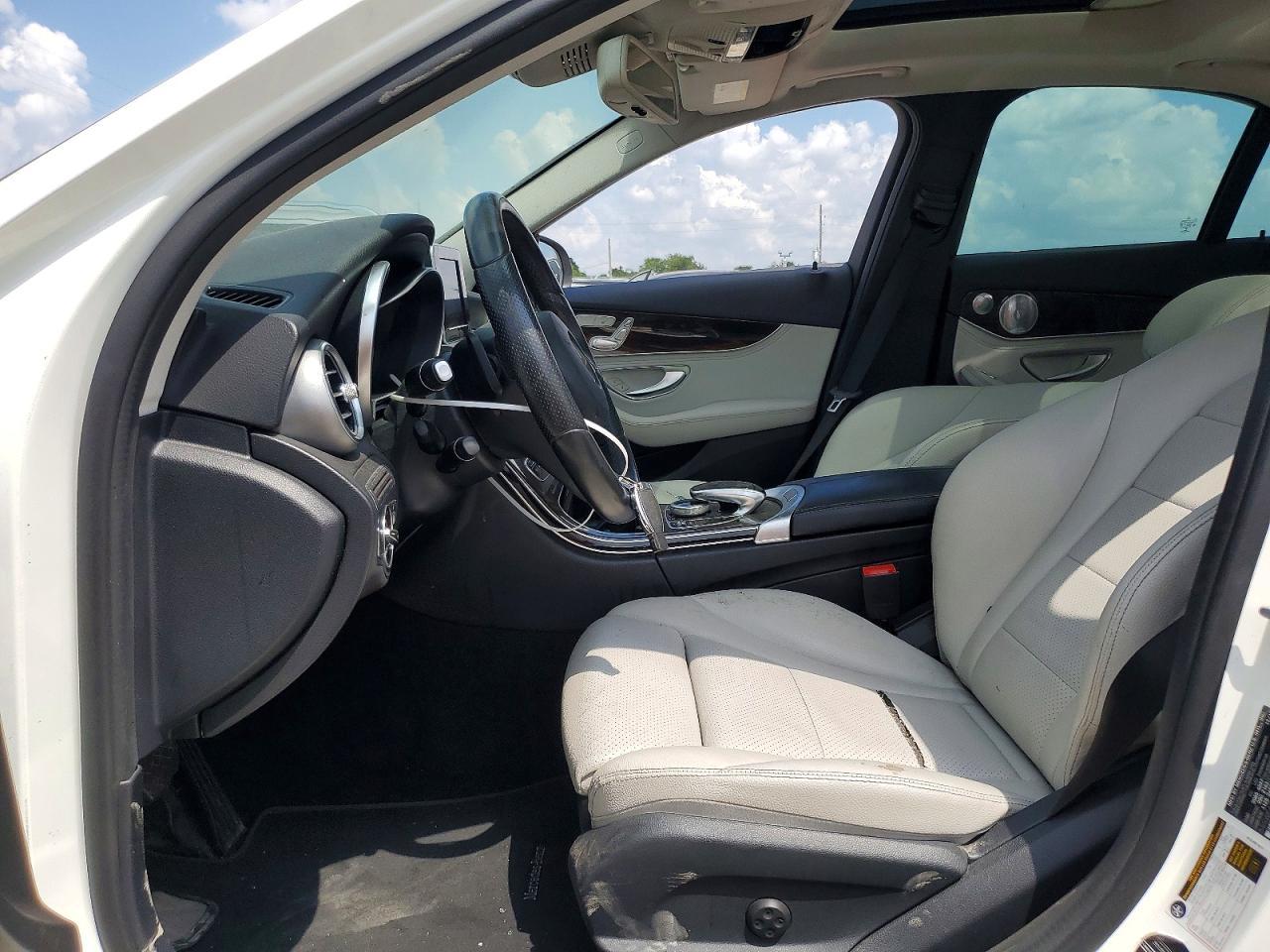 2016 Mercedes-Benz C 300 - Image 7