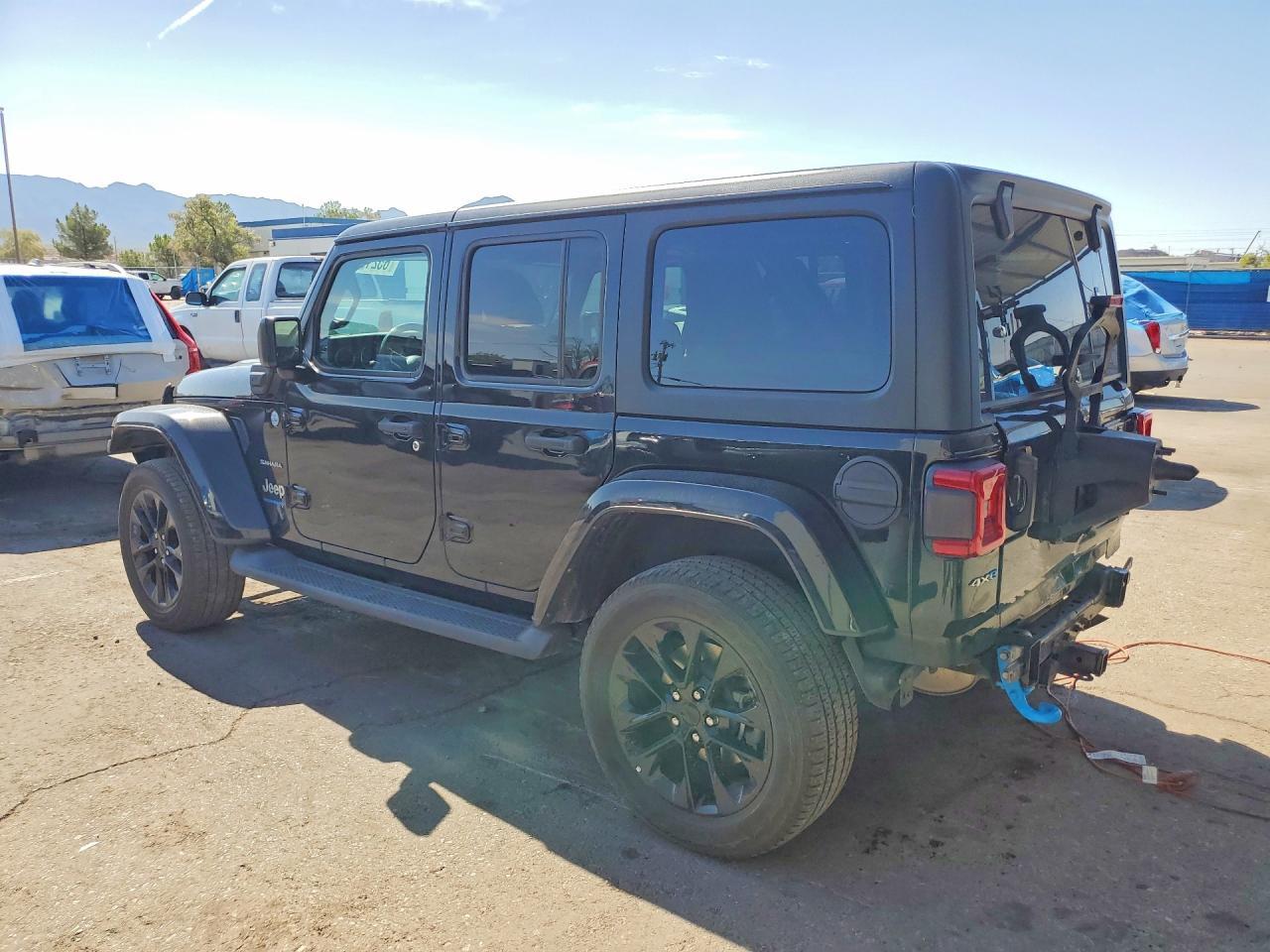 2023 Jeep Wrangler Sahara 4Xe - Фото 2